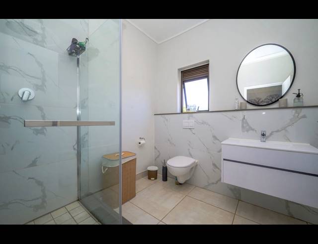 3 BEDROOM APARTMENT TO LET IN IZINGA